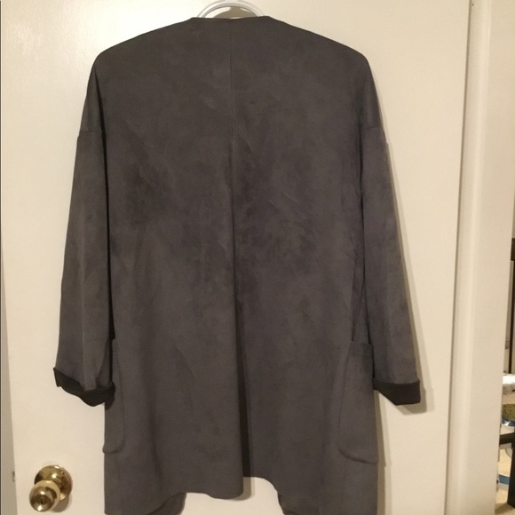 Carmen Marc Valvo faux suede grey blazer- NWOT - Picture 5 of 5